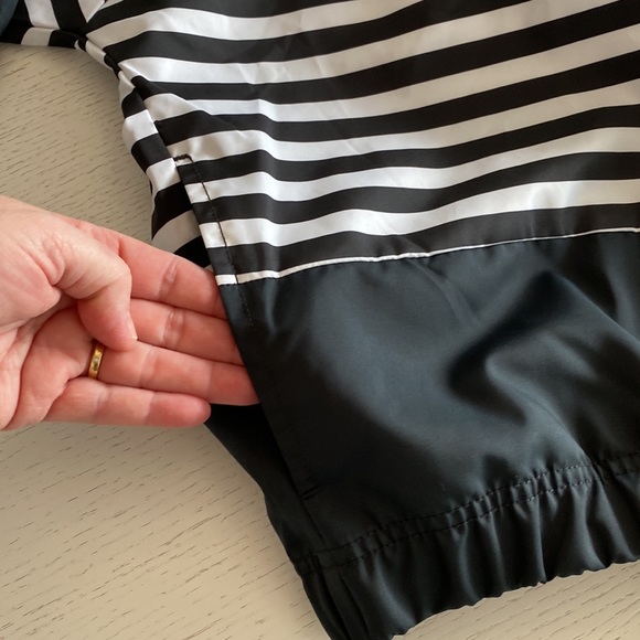 ❤️ NIKE - Ladies Windbreaker ❤️ - Picture 13 of 14